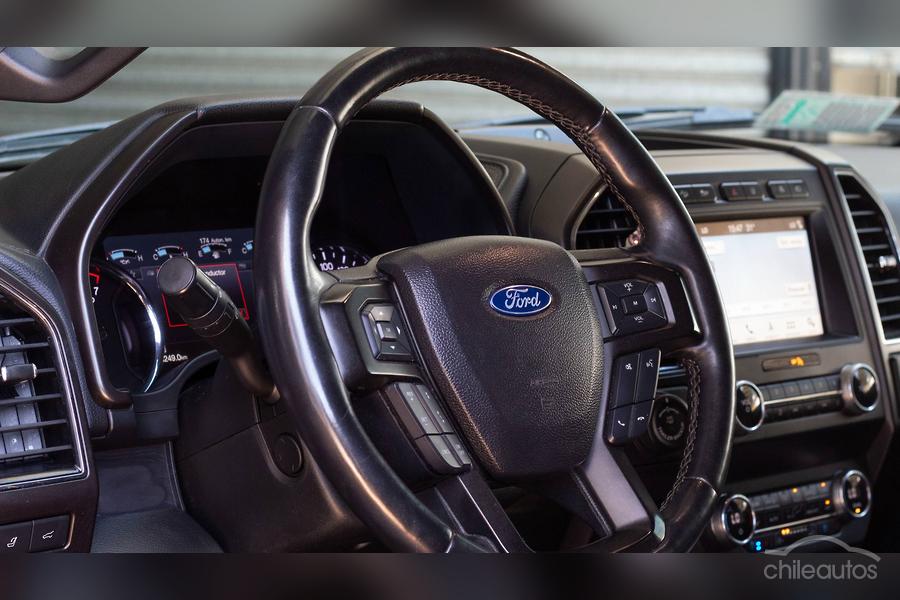 Ford Expedition 3.5 Auto — foto 17 de 26