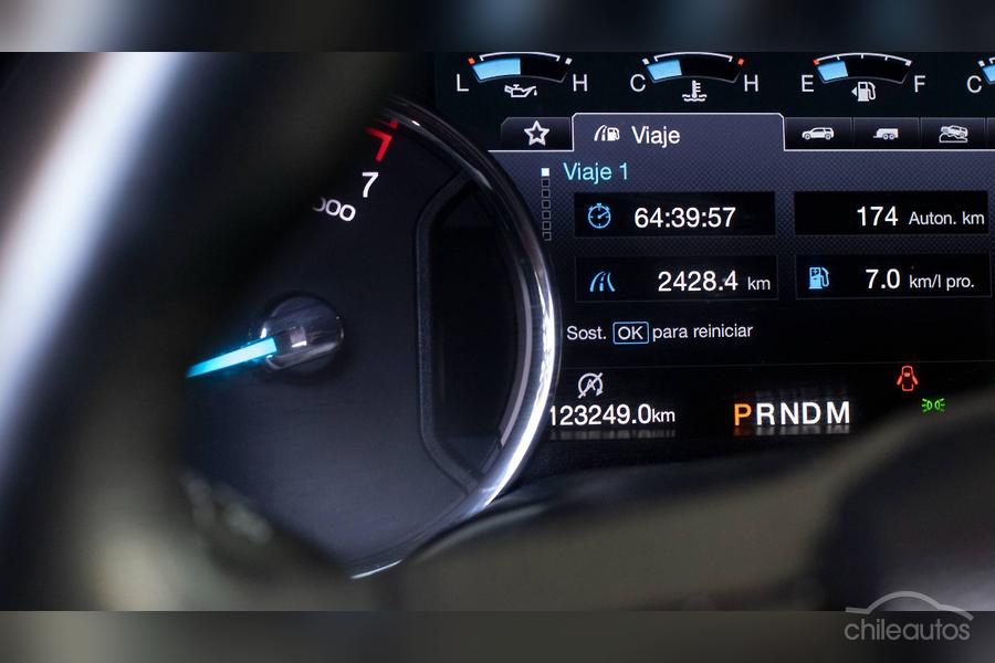 Ford Expedition 3.5 Auto — foto 18 de 26