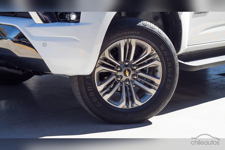 Chevrolet Colorado 2.8T Auto High Country — foto 8 de 26